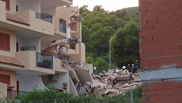 El edificio, ubicado en la localidad de Peñíscola (en la costa mediterránea española), quedó bastante afectado.  (Captura/Twitter).