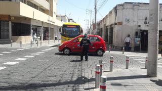 Solo dos empresas circulan por la calle San Juan de Dios-Jerusalén