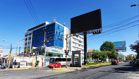 El problema agrava sobre todo en las avenidas Ejército, Quiñones Víctor Andrés Belaunde y Metropolitana. (Foto: Leonardo Cuito)
