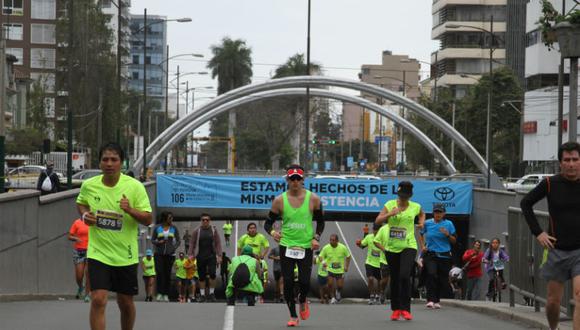 Más de 8 mil personas participaron en la media maratón