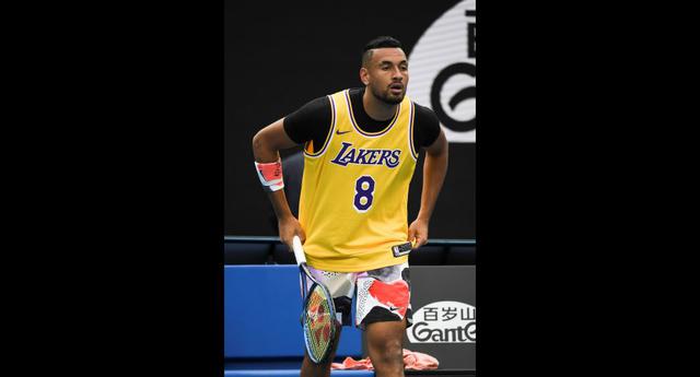 El homenaje de Nick Kyrgios a Kobe Bryant previo al duelo frente a Rafael Nadal. (Foto: AFP)