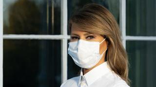 Primera dama de EE.UU. dice que tiene “síntomas leves” de coronavirus y se siente “bien”