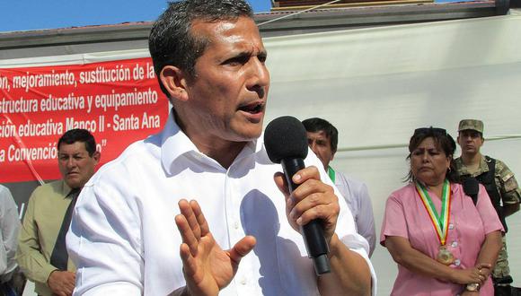 Ollanta Humala inaugura colegio en medio de reclamos en Cusco