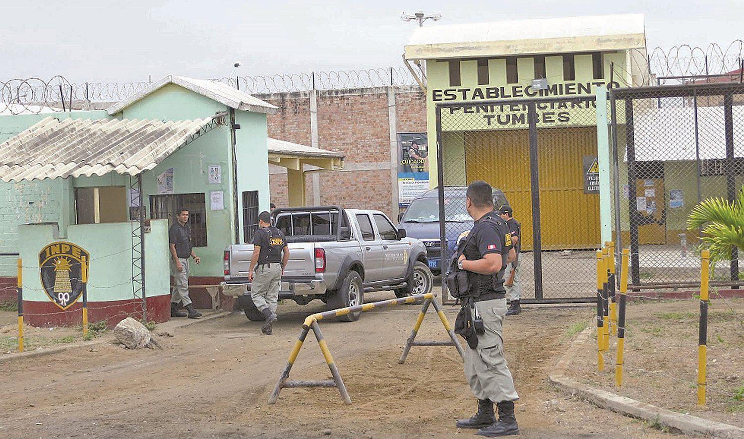 Detienen a joven que intentó ingresar celular a penal Puerto Pizarro