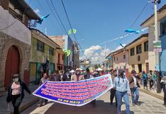 Protestan exigiendo que Gobierno Regional de Huancavelica entregue expediente en técnico de hospital para Acobamba