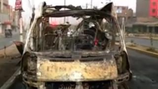 Ambulancia de hospital de Huaycán se incendió y explosiones rompieron ventanas de viviendas (VIDEO)