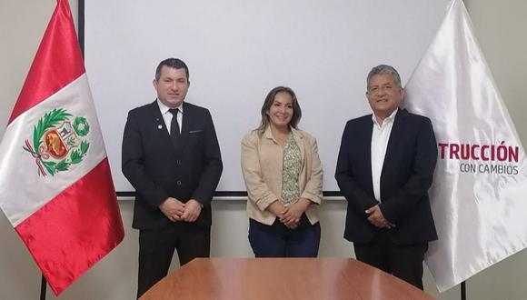 Alcalde del distrito zapatero, Víctor Rebaza, se reunió con titular de la Autoridad para la Reconstrucción con Cambios, Robert López, y con la congresista Magaly Ruiz en la ciudad de Lima.