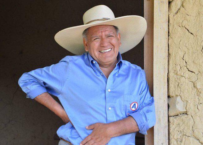 César Acuña: Denuncian que líder de APP realizó plagios en su tesis doctoral