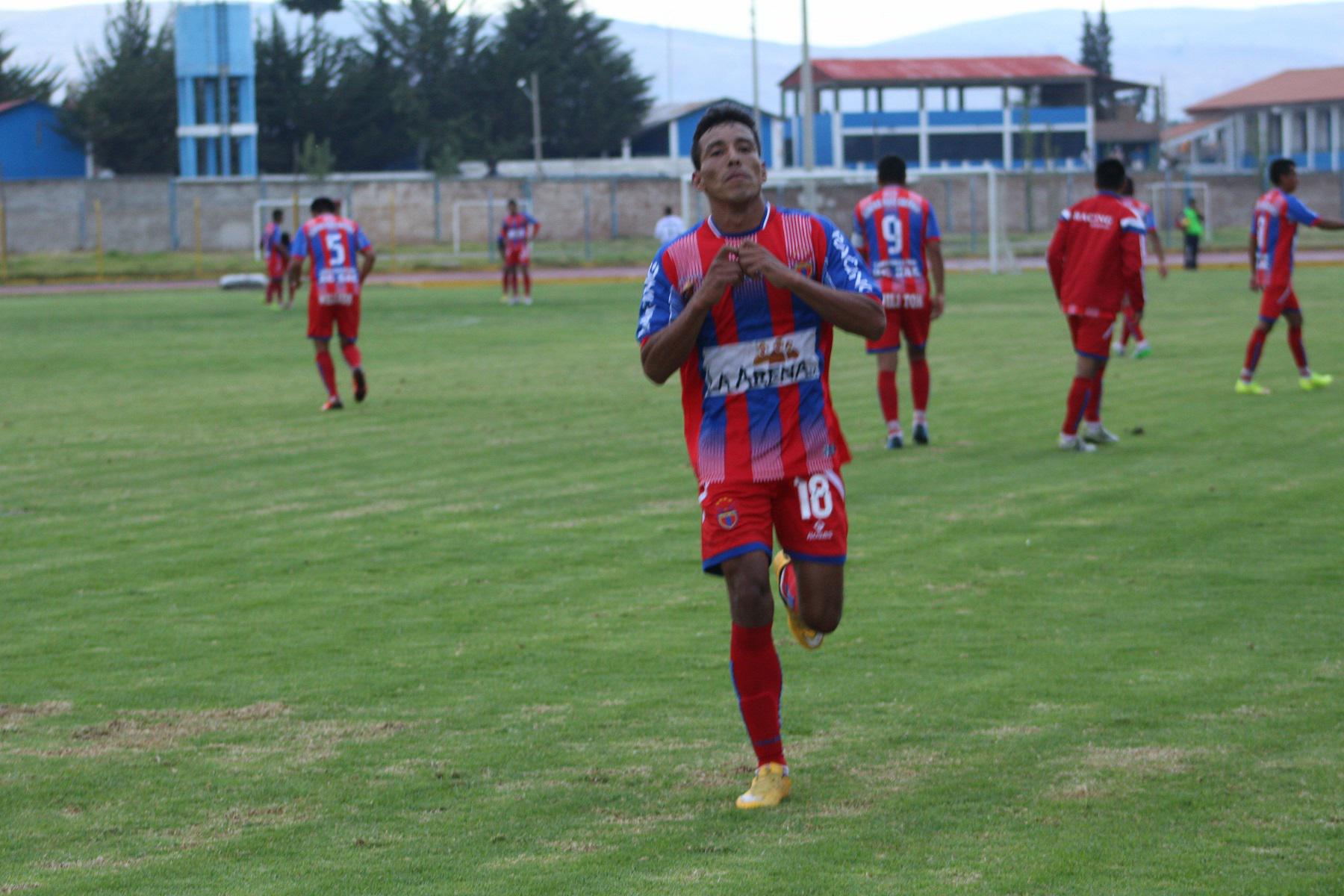 Hermano de Christian Cueva la rompe con Racing Club de Huamachuco 