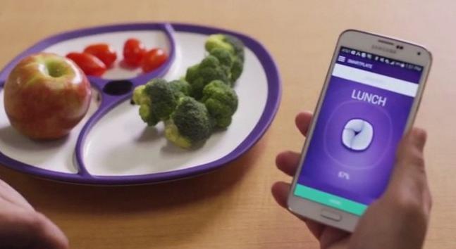 El plato inteligente que te impide engordar controlando las calorías (VIDEO)