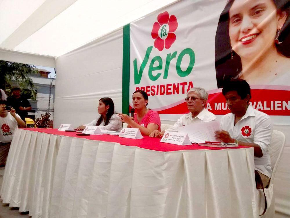 Verónika Mendoza propone cambio de constitución para aplicar muerte civil a corruptos