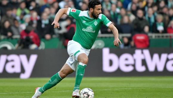Claudio Pizarro podría perderse el repechaje por la permanencia con el Werder Bremen