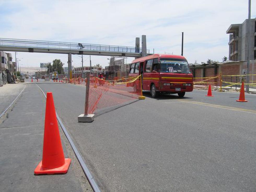 Puente de avenida Cusco sin rampas de acceso