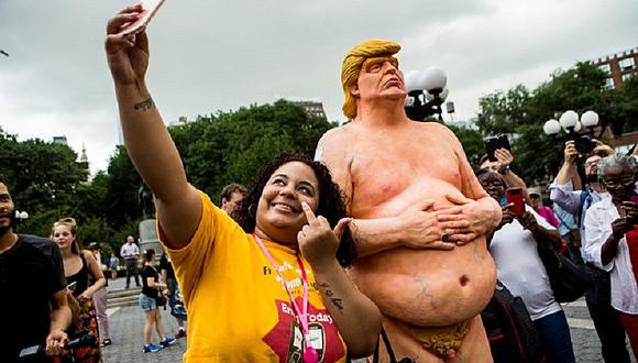 Subastan estatua de Donald Trump desnudo por 22.000 dólares