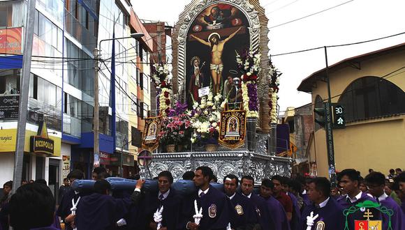 El Señor de Los Milagros salió en procesión por Cusco (FOTOS)