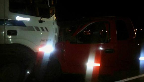 La Libertad: Choque entre tráiler y camioneta deja dos muertos 