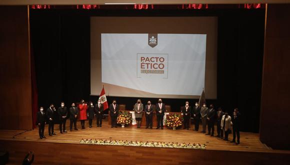 Diez partidos políticos firmaron el Pacto Ético Electoral del JNE. (Foto: GEC)