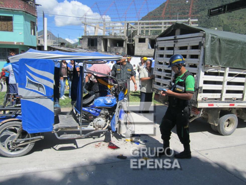 Chofer de motocar se desfigura al impactar unidad con carro lechero (FOTOS)