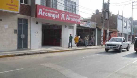 Asaltan botica Arcángel
