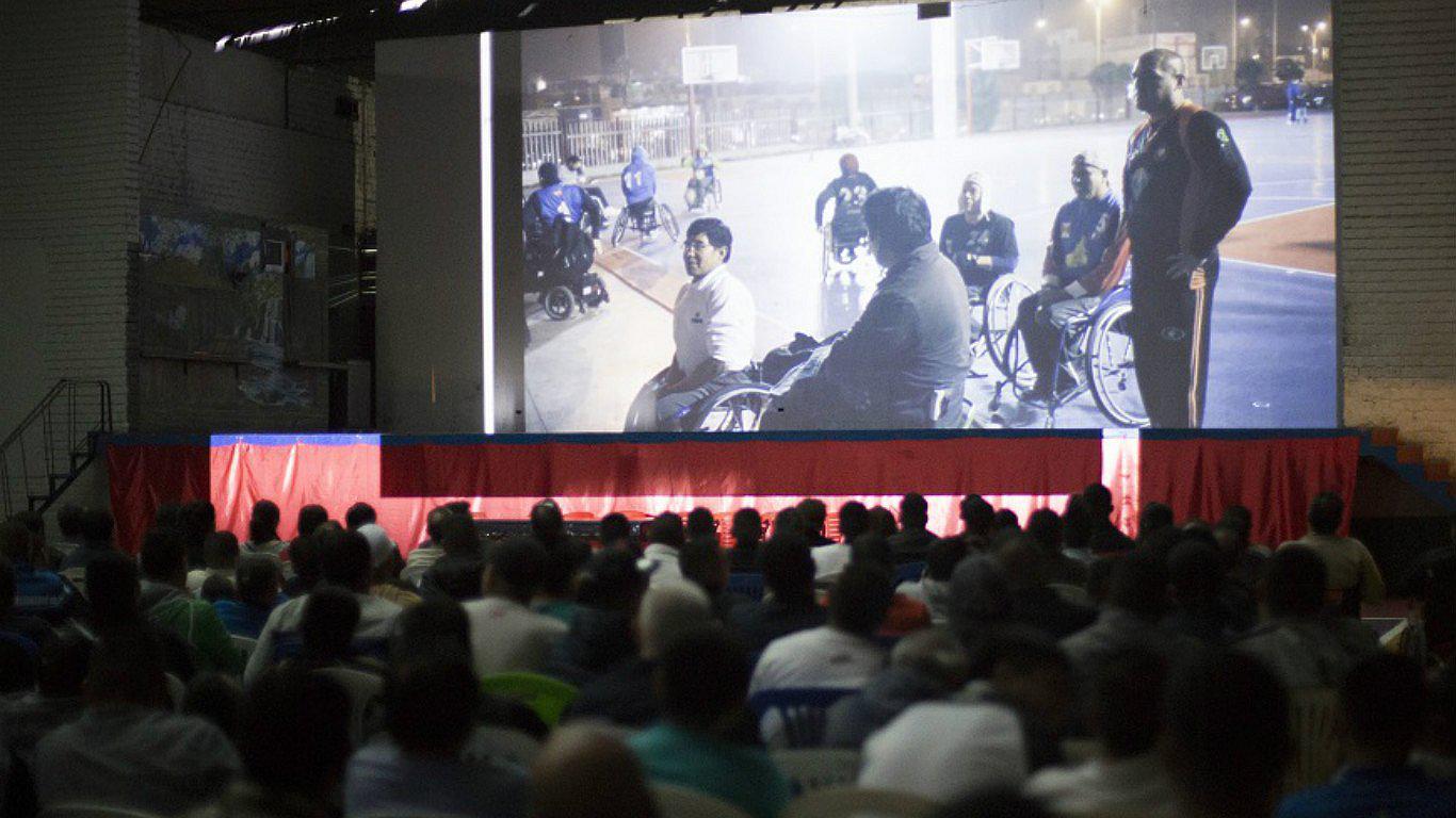 Internos del penal de Lurigancho disfrutaron de una tarde cine [FOTOS]