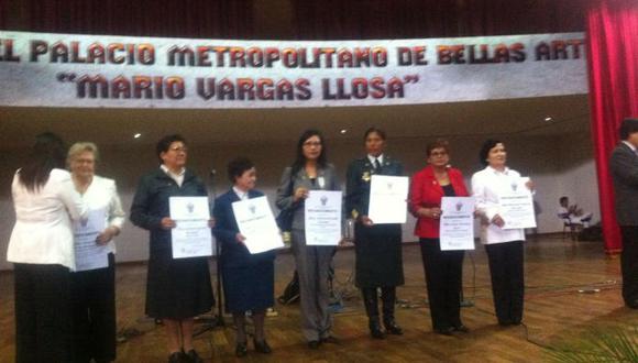 Municipio de Arequipa otorga reconocimiento a mujeres luchadoras