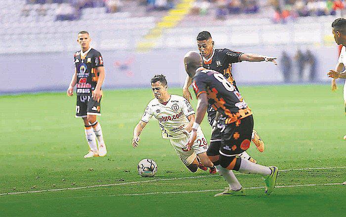 Universitario de Deportes por la reinvindicación al enfretarse a Defensor La Bocana