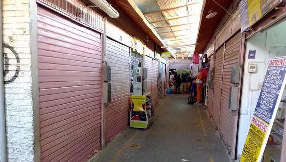 Confeccionistas textiles vendieron sus máquinas y cerraron locales ante las baja demanda de indumentaria. (Foto: Adrian Apaza)