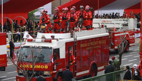 Al menos 350 bomberos participan en la Gran Parada Militar