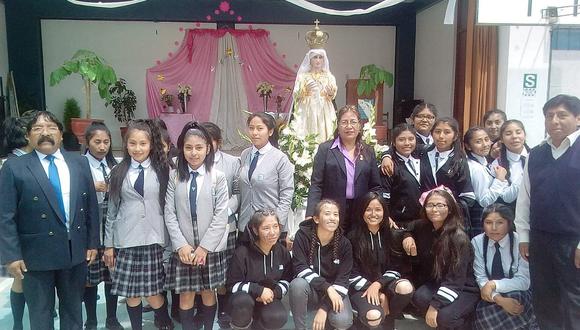 Colegio Nuestra Señora de los Dolores celebró a su patrona escolar.