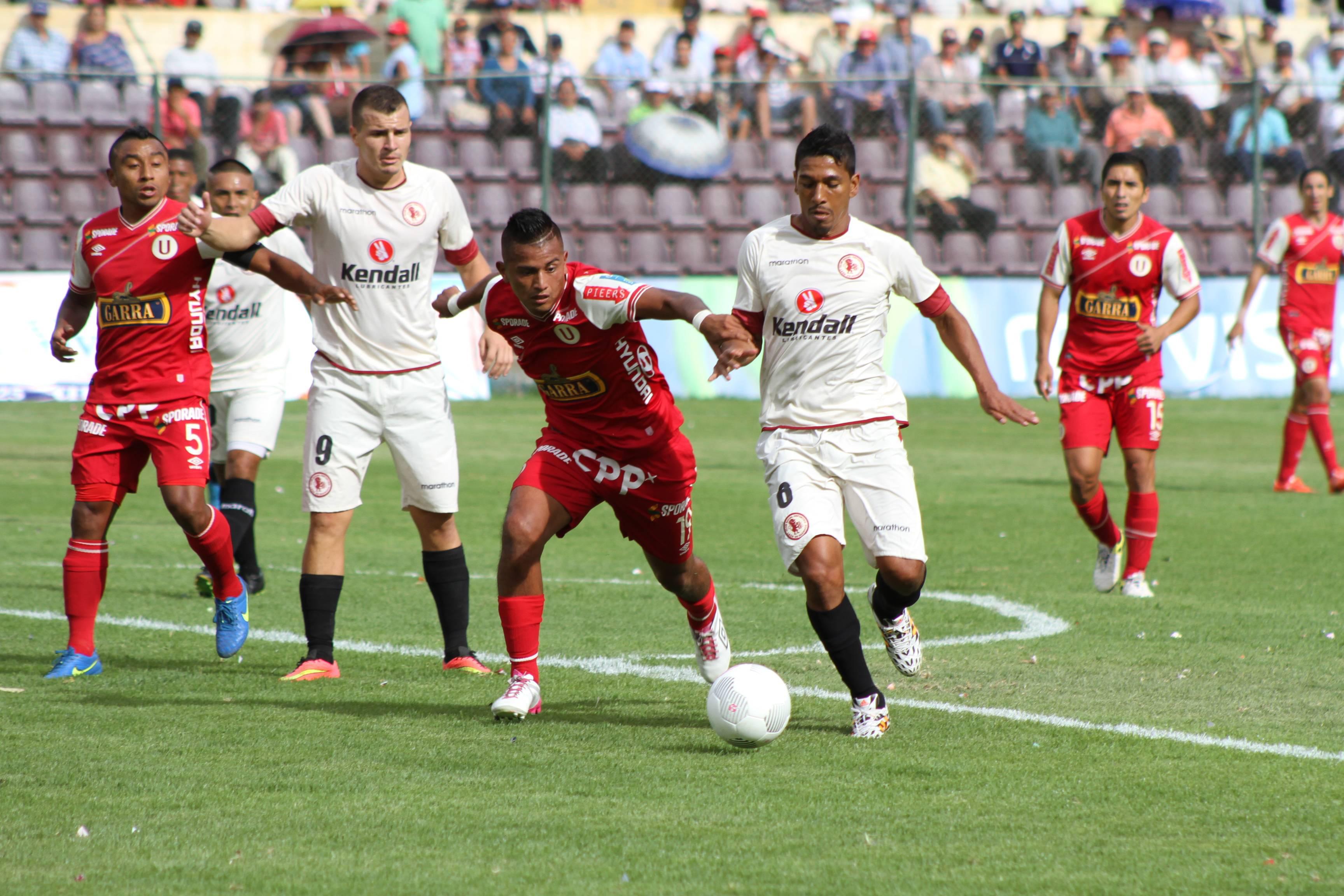 León de Huánuco enfrenta hoy a Universitario en el 'Heraclio Tapia'