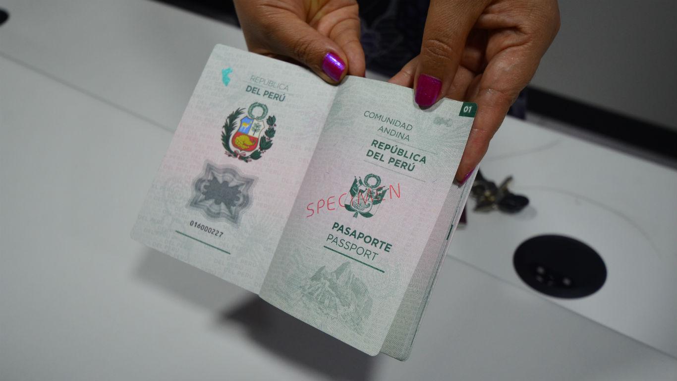En un día agotaron citas para conseguir pasaporte biométrico