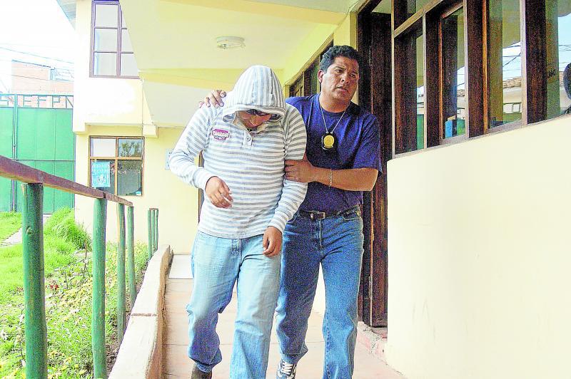 Madres de familia persiguen y capturan a violador 