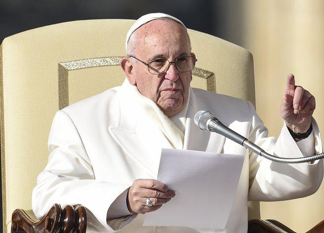 Papa Francisco: Evangelizar a pobres no es hacer política ni asistencia social 