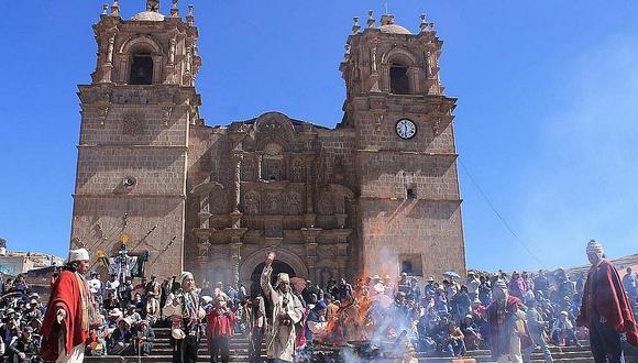 Con entrada de sicuris se da inicio a las actividades por el Año Nuevo Andino en Puno