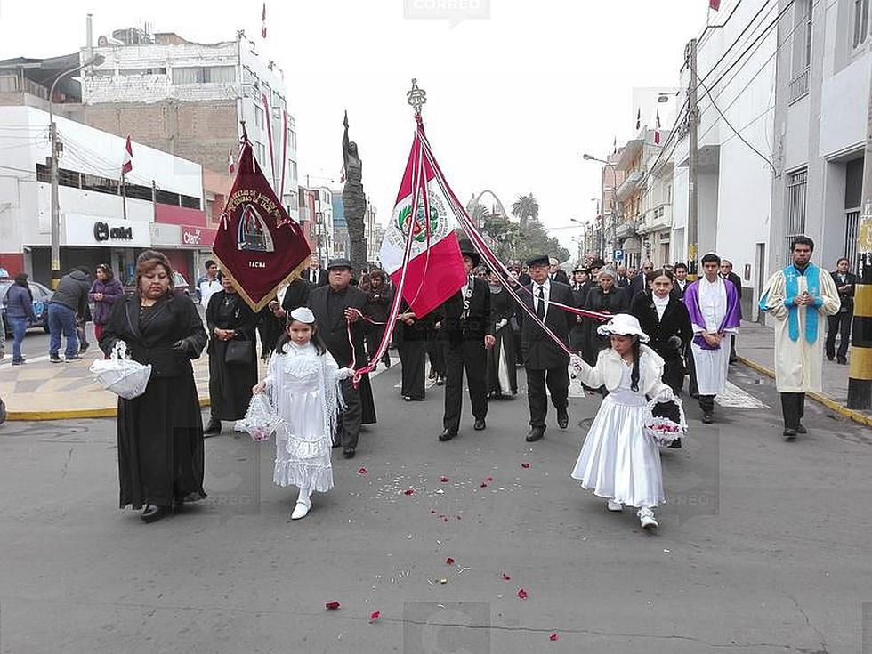 Procesión de la bandera en silencio y luto en Tacna
