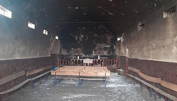 Facinerosos prendieron fuego al templo Imarrucos de Taraco - Huancané