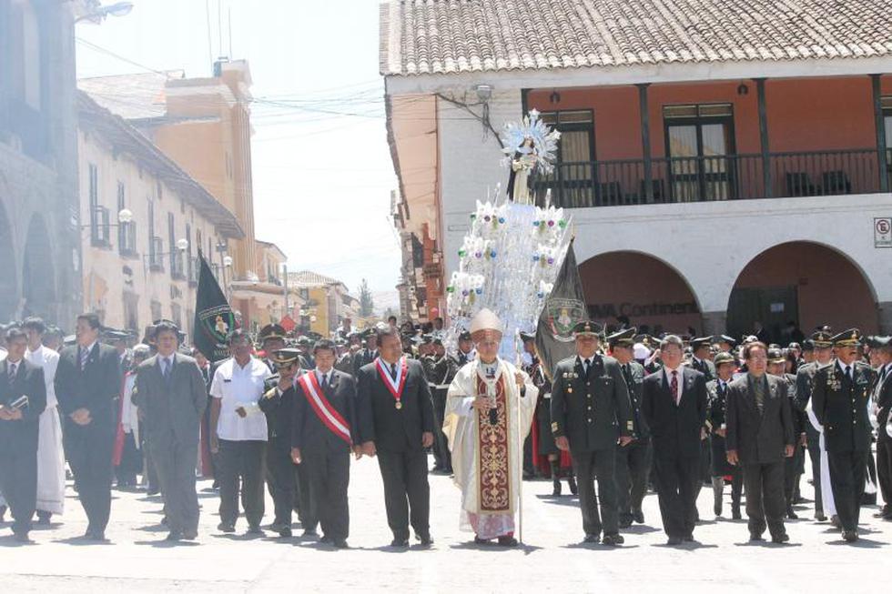 Policía rinde homenaje a su patrona "Santa Rosa de Lima"