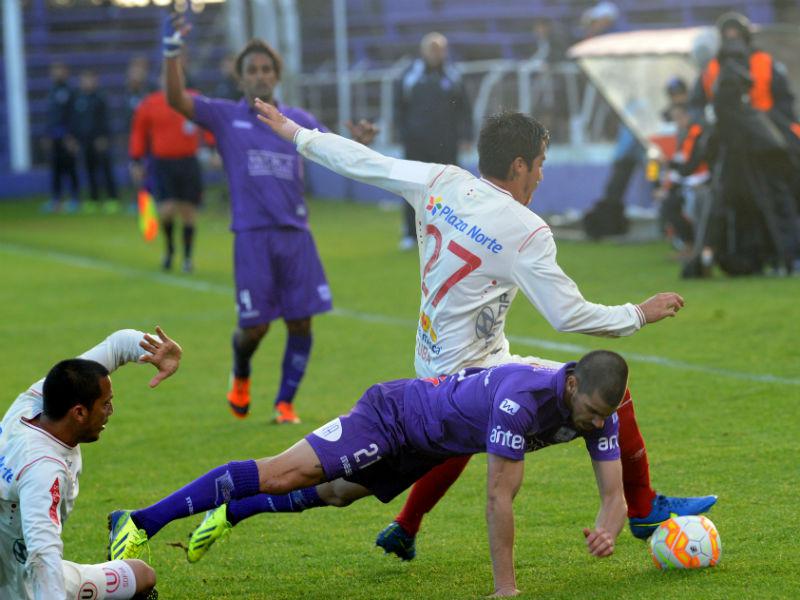 Copa Sudamericana: Universitario cayó goleado 3-0 ante Defensor Sporting 
