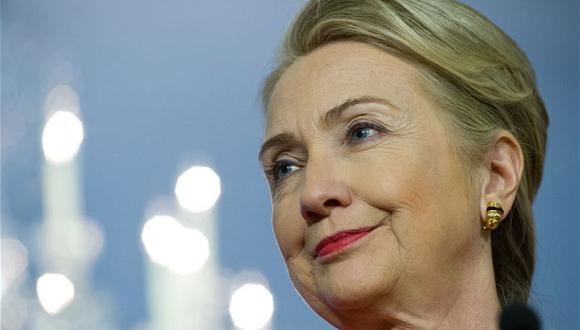 Hillary Clinton dice que su familia salió de la Casa Blanca en "bancarrota"