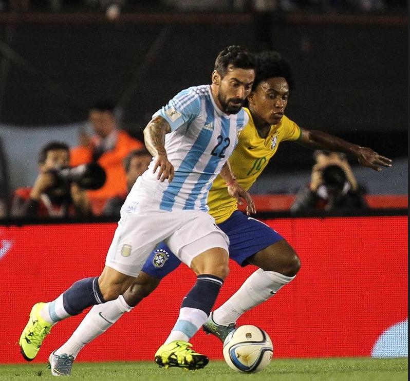 Eliminatorias Rusia 2018: Argentina y Brasil empatan (1-1)