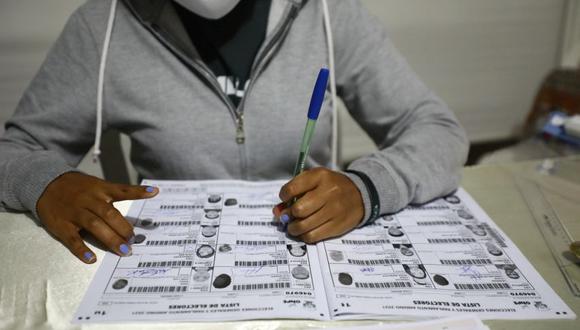 La bancada de Renovación Popular recordó que Fuerza Popular denunció la existencia de presuntas irregularidades en el proceso electoral en muchas mesas de votación, “lo que habría beneficiado al partido Perú Libre”.  (Foto: Jessica Vicente / GEC)