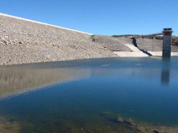 Arequipa: Se desperdicia agua de represa San José de Uzuña