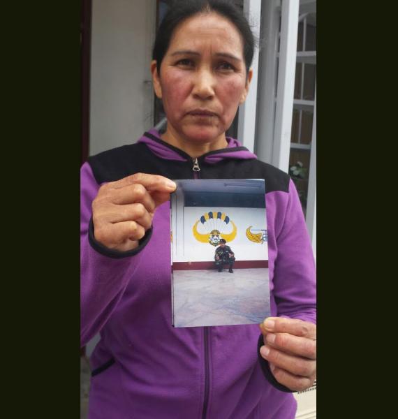 Familiares de policía abatido en el Vraem esperan llegadas de sus restos