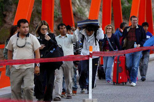 Puente Urubamba se hunde perjudicando a miles de turistas en Cusco