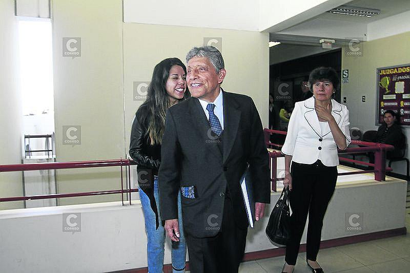 Arequipa: Juan Manuel Guillén defiende sus obras ante críticas de gobernadora