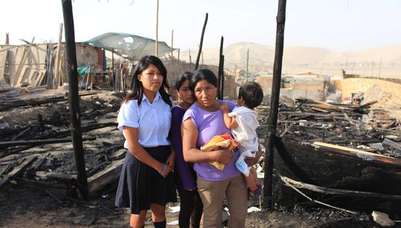 Ica: Incendio consume vivienda de esteras en Tierra Prometida