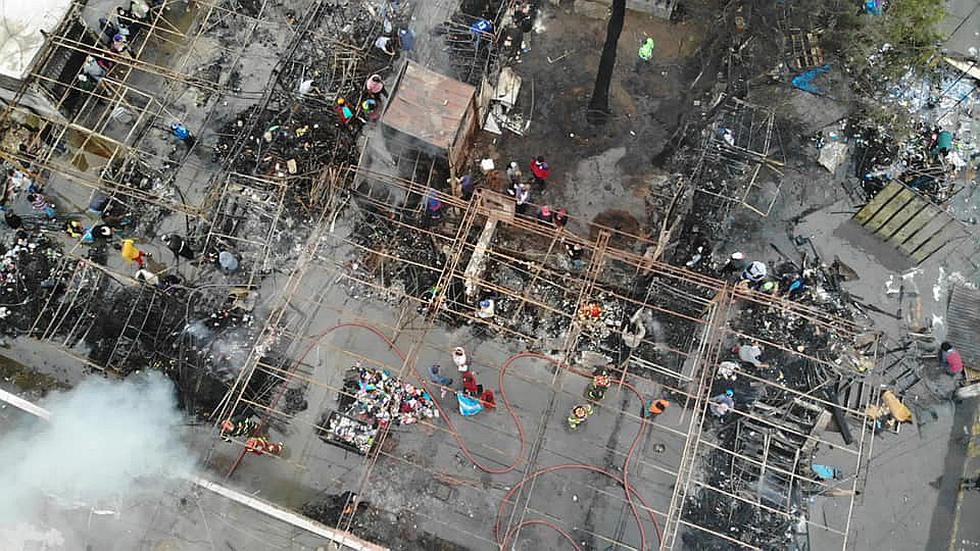 ​Incendio consume 22 puestos del mercado Pacocha en Ilo