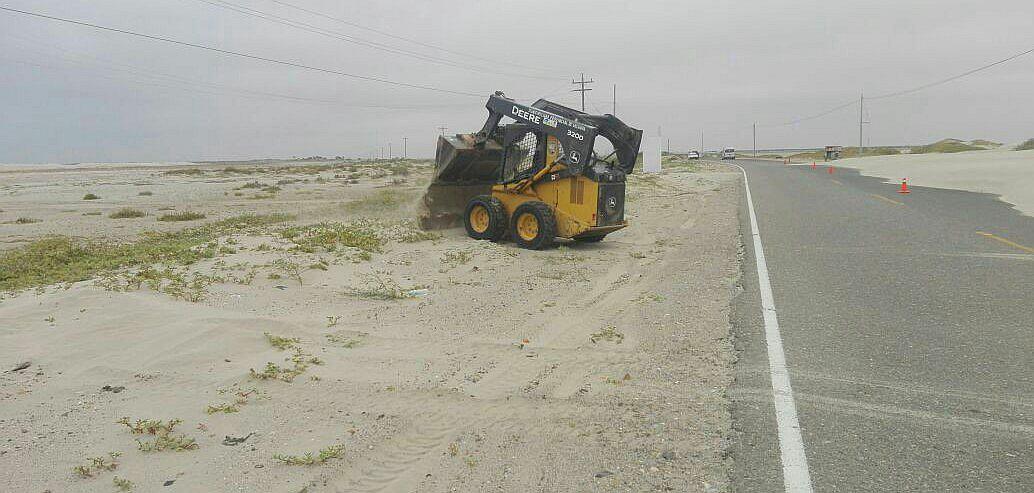 Piura: Realizan limpieza de dunas en carretera Sechura - Parachique