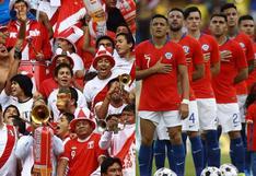 Perú vs. Chile: pifian a mapochos cuando entonaban el himno de su país (VIDEO)