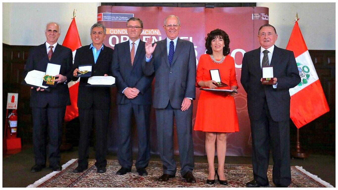 Día del Trabajo: PPK entregó condecoraciones a ciudadanos e instituciones 